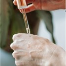 Hydra Oil 30 ml med sesamolje, jojobaolje, neroli, med mer VATA  thumbnail